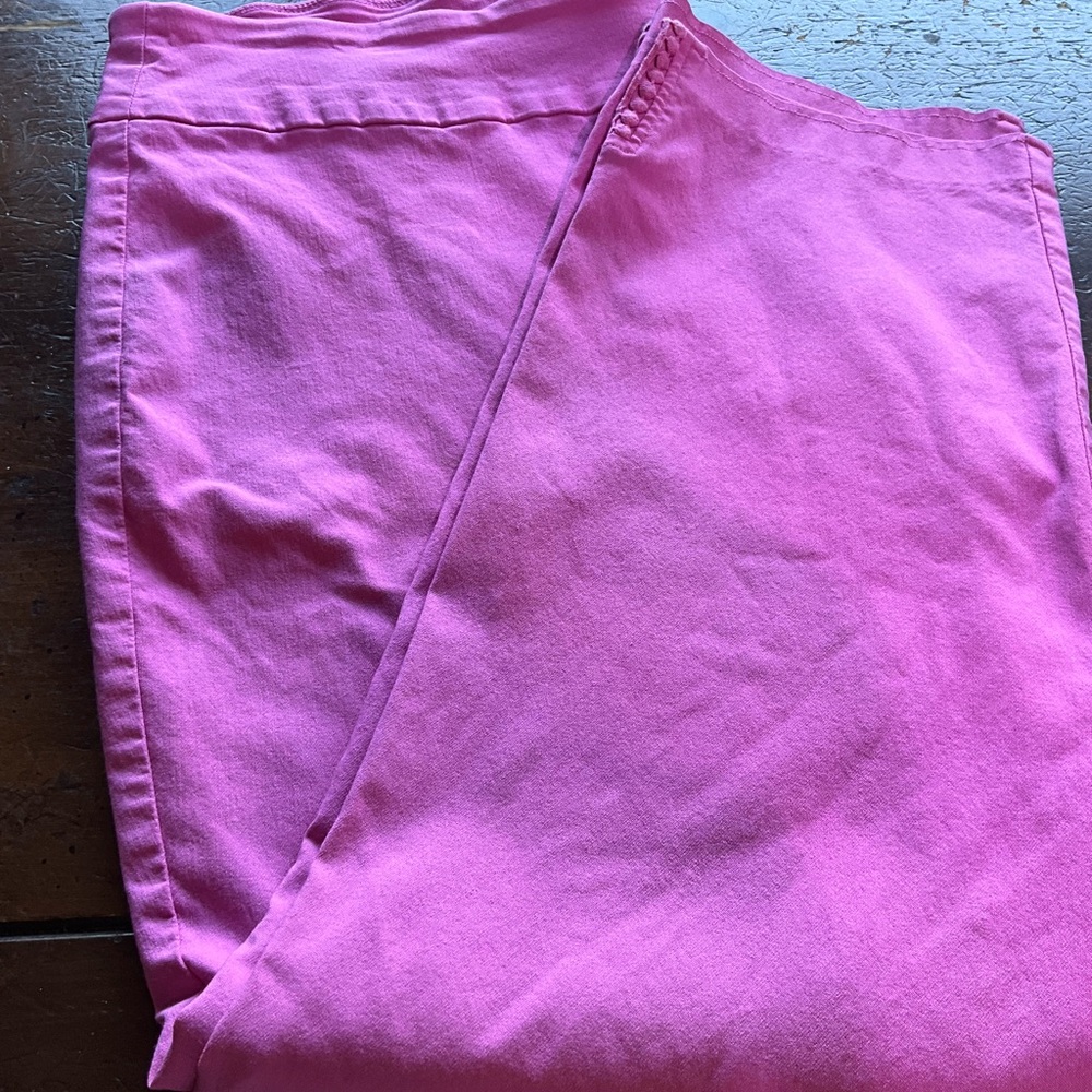 Crown and Ivy size 20W capri pants - Picture 4 of 8